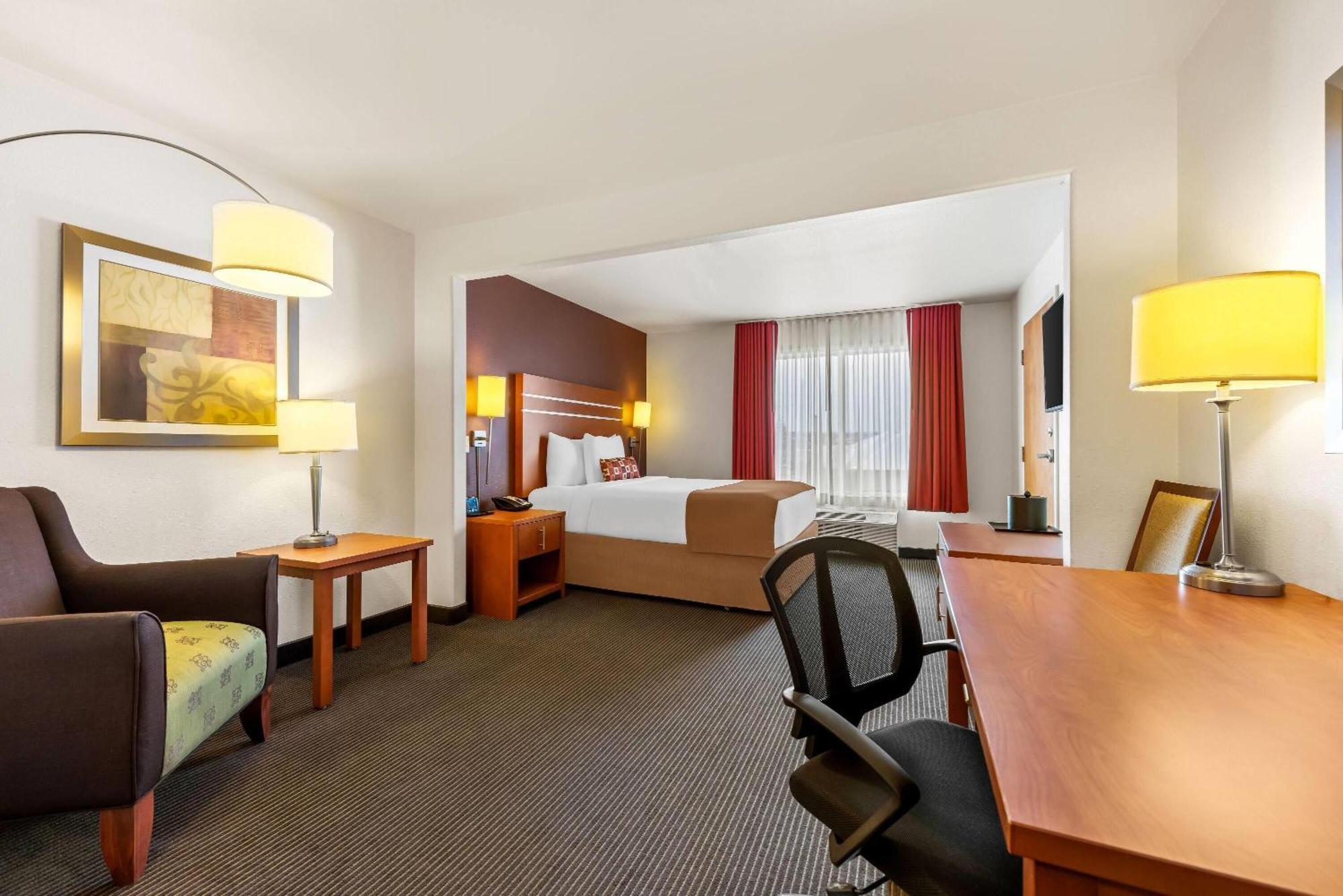 Wingate By Wyndham Calgary South Otel Dış mekan fotoğraf